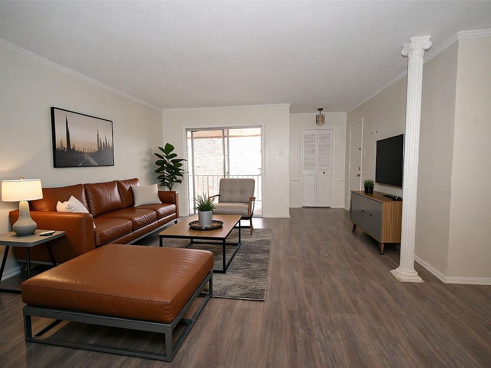 1st image of 7600 Burgoyne Rd Unit 250