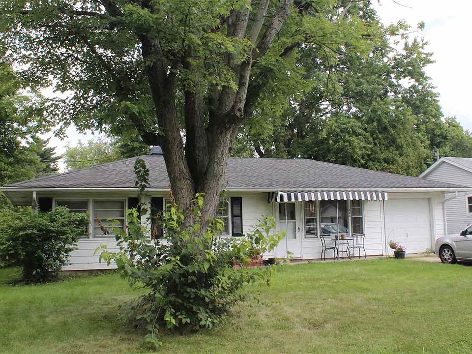 1st image of 204 S Hawthorne Dr