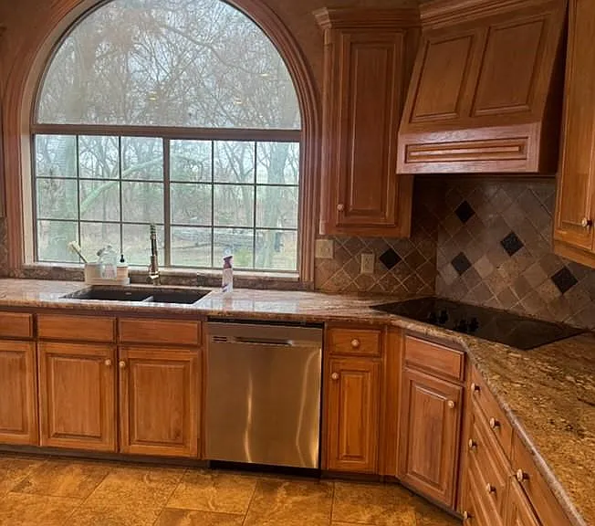 5739 FM 1461 — Photo 6