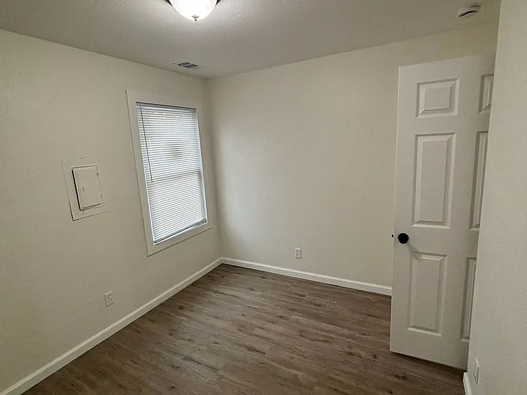 314 W Insley Ave — Photo 8