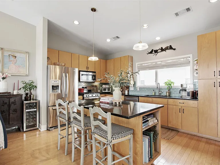 1702 S Lamar Blvd #3 — Photo 5