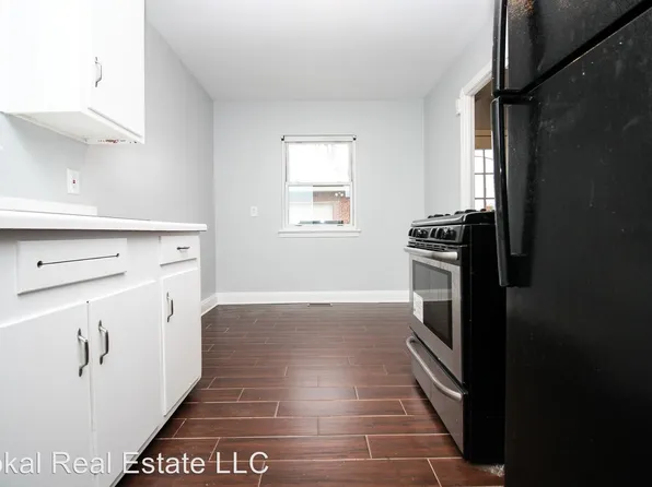 4636 W 158th St, Cleveland, OH 44135