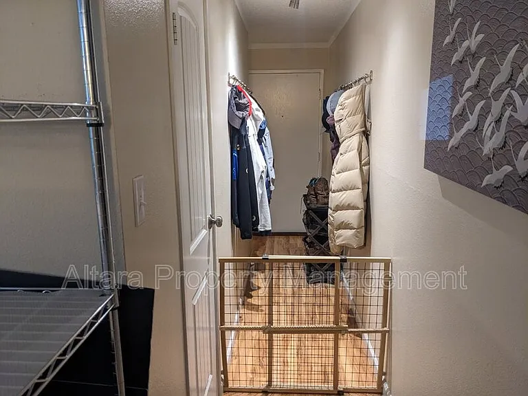 2880 S Locust St #N100 — Photo 4