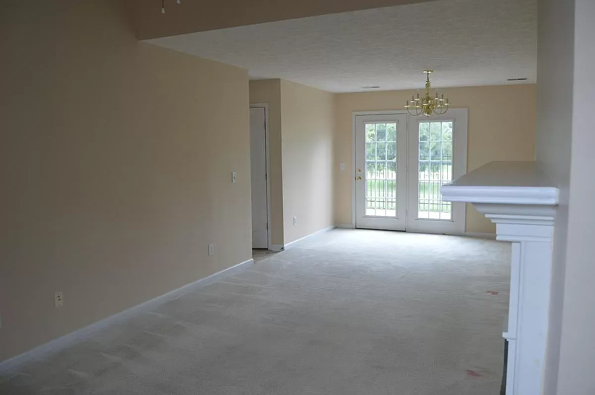 3 bed, 1860 sqft, $2,000 — Photo 3