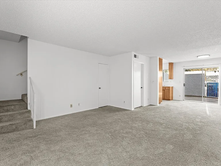 9660 Sepulveda Blvd #10 — Photo 13