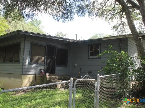 1306 Alamo St, San Marcos, TX 78666