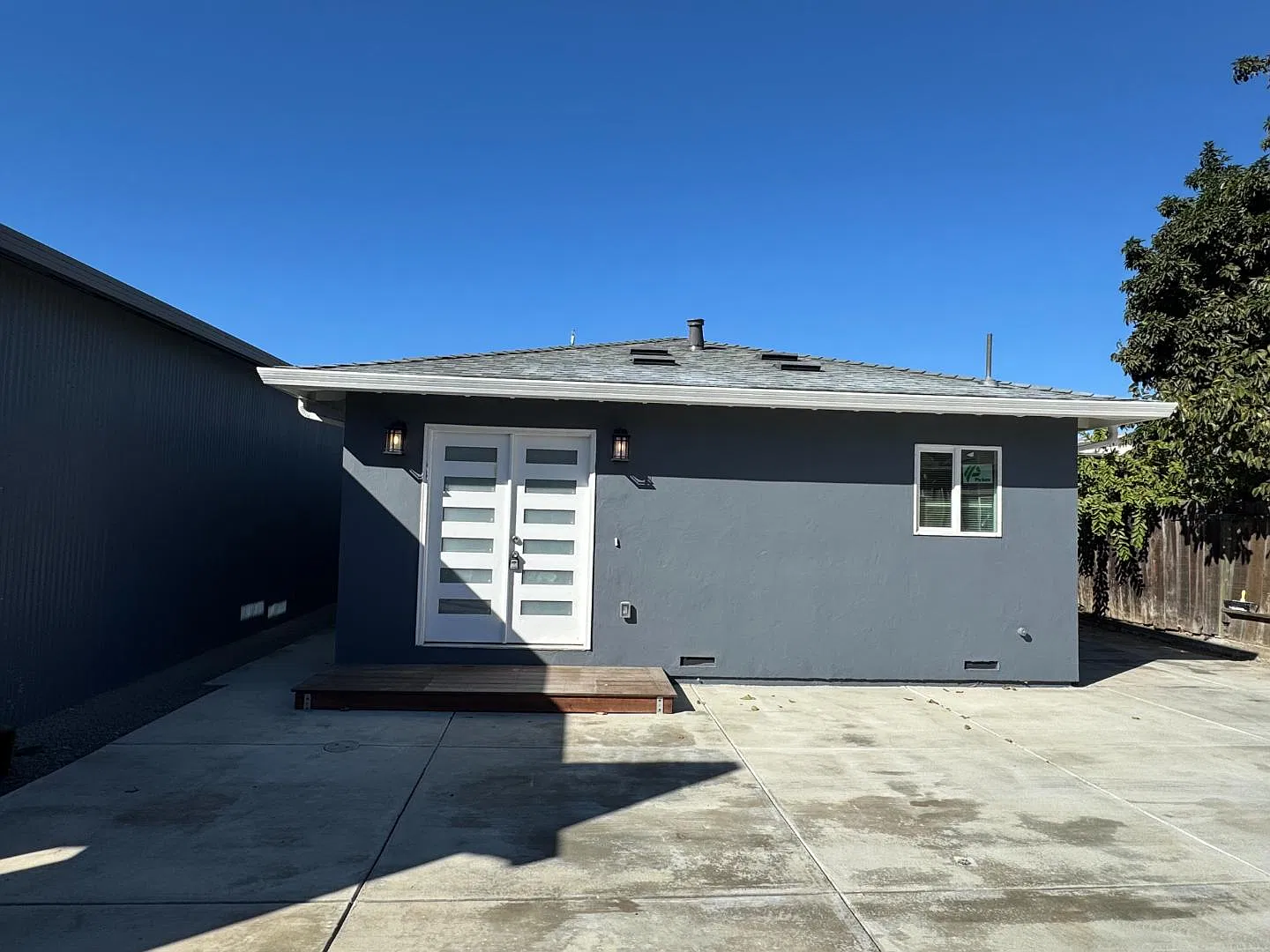 517 Madera Ave Unit 2 — Photo 2