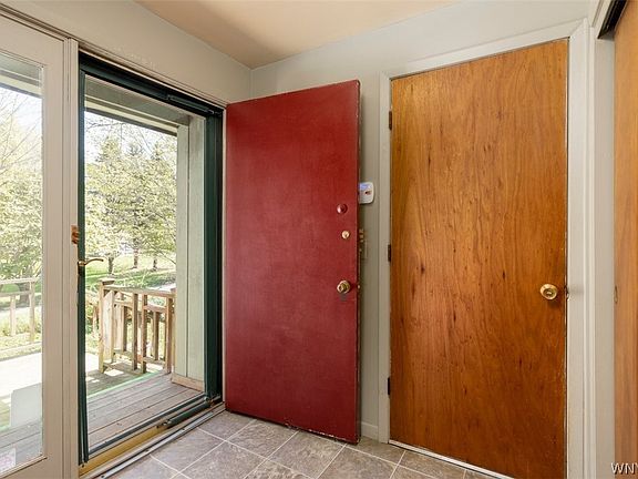 4th image of 6 S Herrick Rd