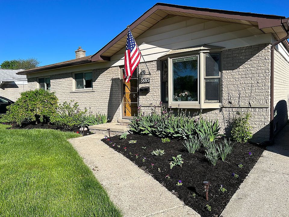 1st image of 8885 Embassy Dr