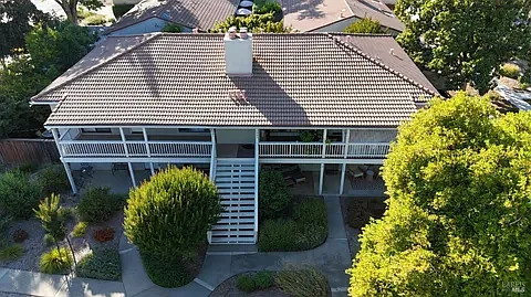 1082 Mariposa Ln — Photo 26