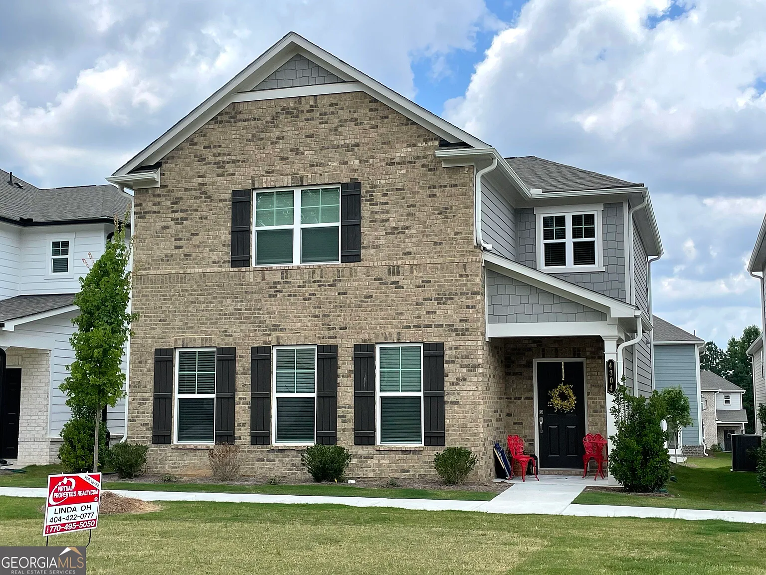 4 bed, 2.5 bath, 2440 sqft, $2,300 — Photo 1