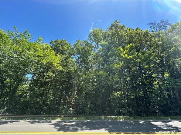 5002 Gum Spring Rd, Manassas, VA 20109