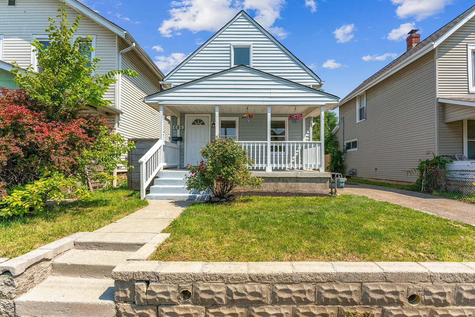 686 Frebis Ave photo 1
