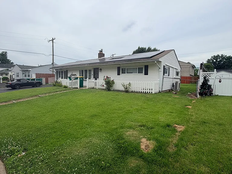 89 Timber Ln — Photo 2