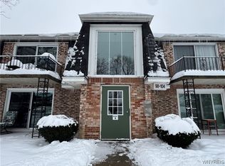 98 Foxberry Dr S #A, Getzville, NY 14068