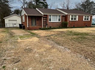 308 Seminole Trl, Jacksonville, NC 28540