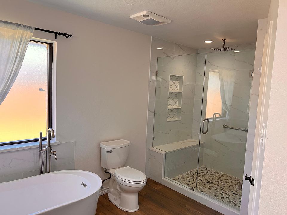 Gorgeous primary bathroom remodel!