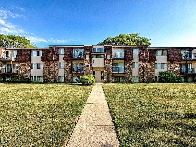 The Glens Apartments — Photo 46