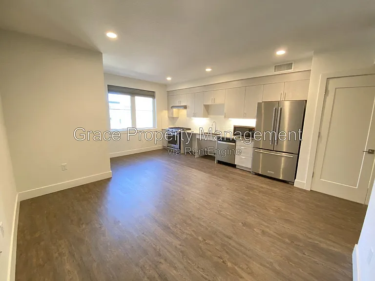 431 E Bayaud Ave #301 — Photo 4