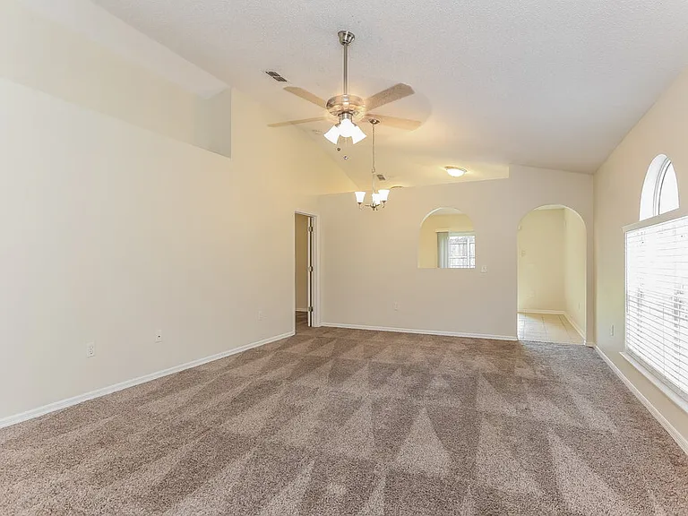 12744 Ashbrook Cir W — Photo 3