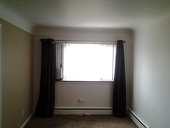3rd image of 1454 Russell Ave APT 4