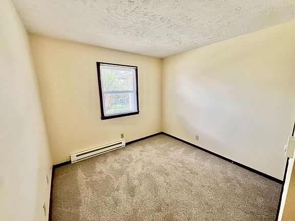 5th image of 716 Arcadia Dr #13