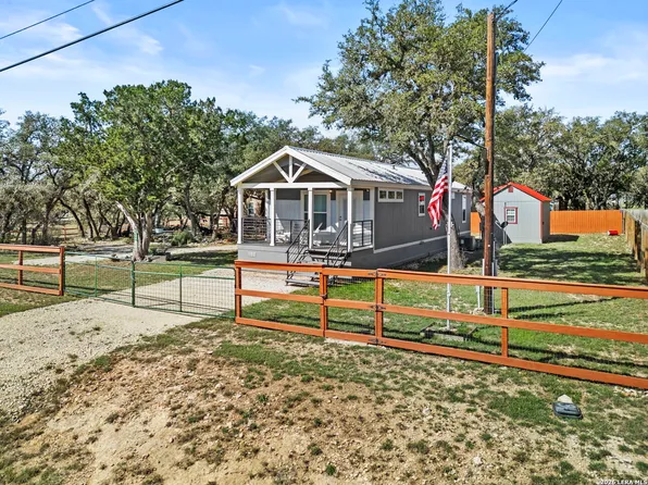164 Pr 1523, Bandera, TX 78003