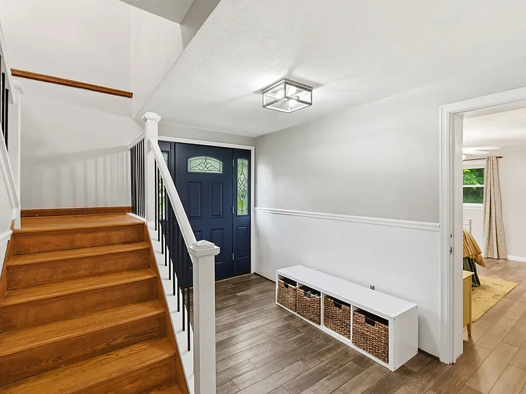 1204 Forest Ct — Photo 18