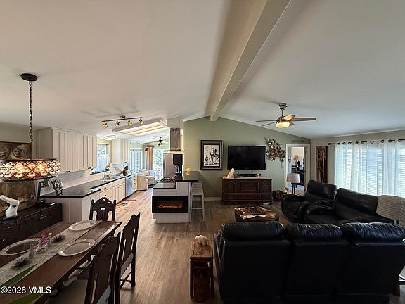 4th image of 114 Pinon St