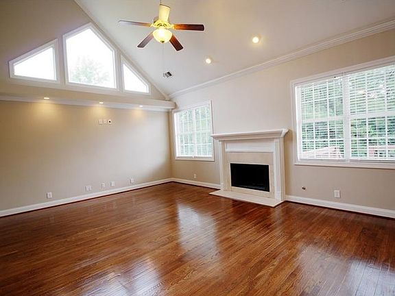 4th image of 100 Sunnybrook Dr
