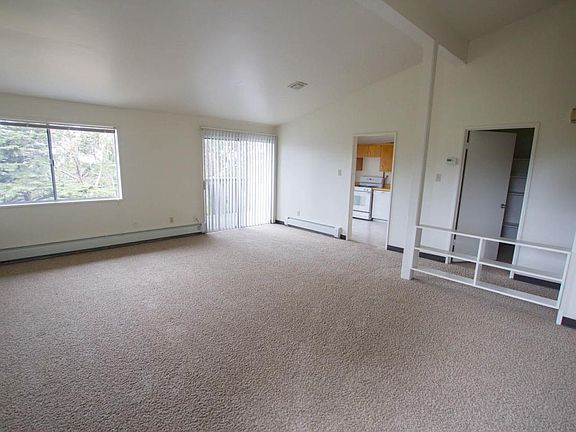 5th image of 1704 Brooks St APT C