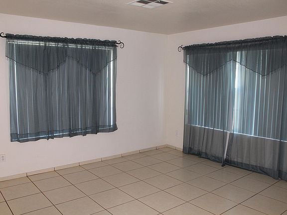 3rd image of 8806 N 69th Dr