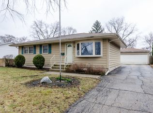 741 Redwood Dr, Aurora, IL 60506