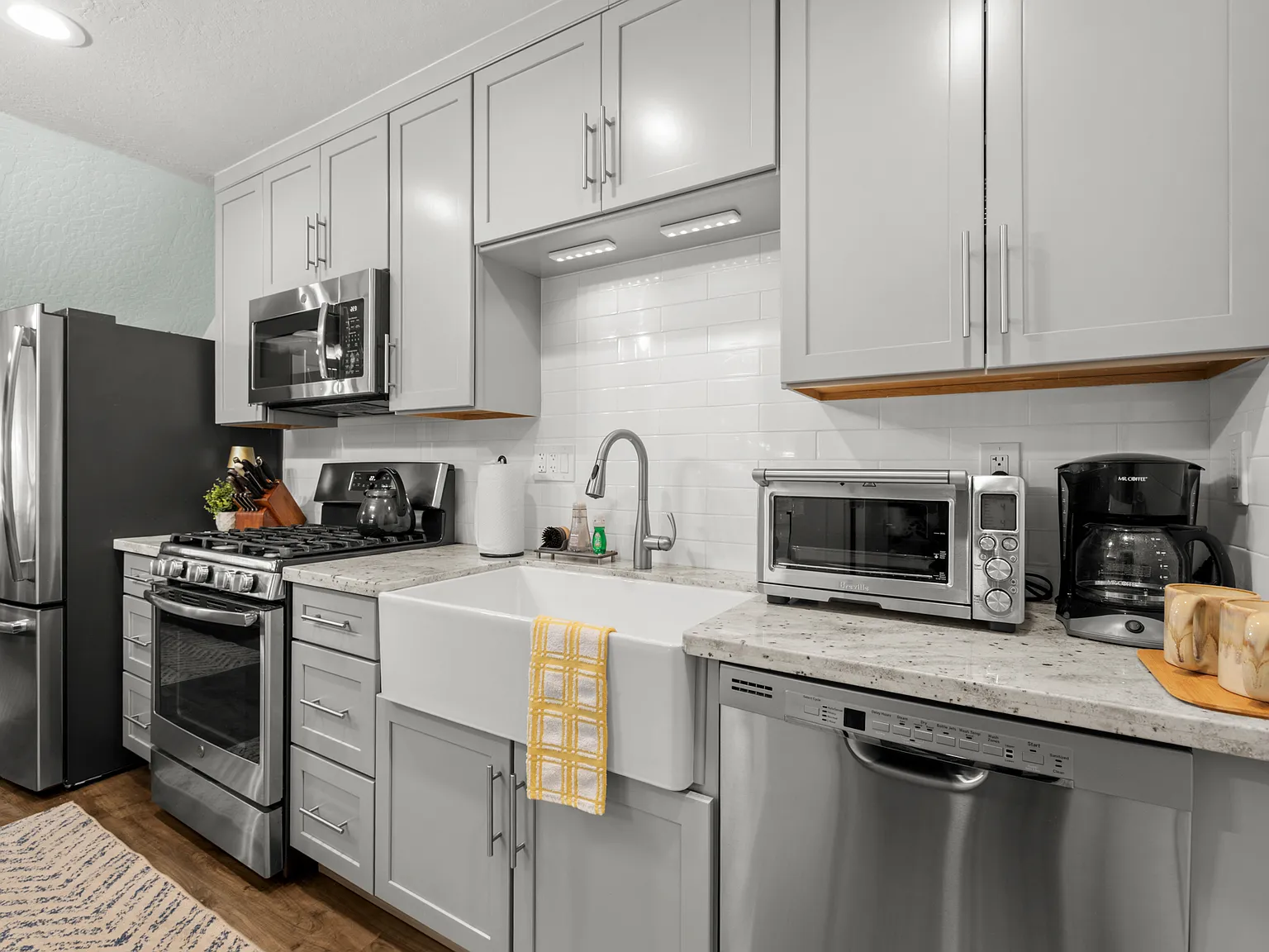 2 bed, 1201 sqft, $3,900 — Photo 3
