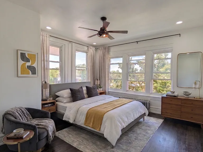 1036 W Walnut St #3-R — Photo 6
