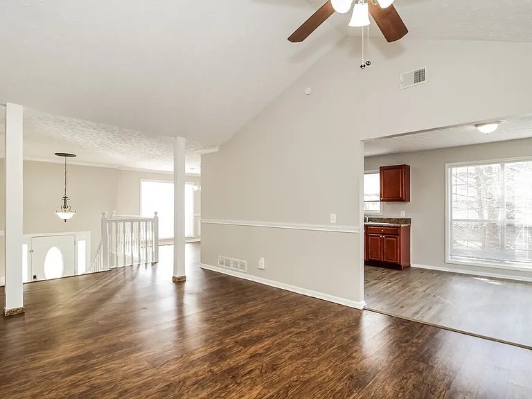 2526 Riverwood Spg — Photo 4