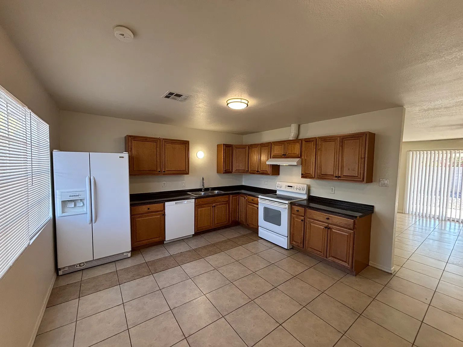 4 bed, 1506 sqft, $2,000 — Photo 2