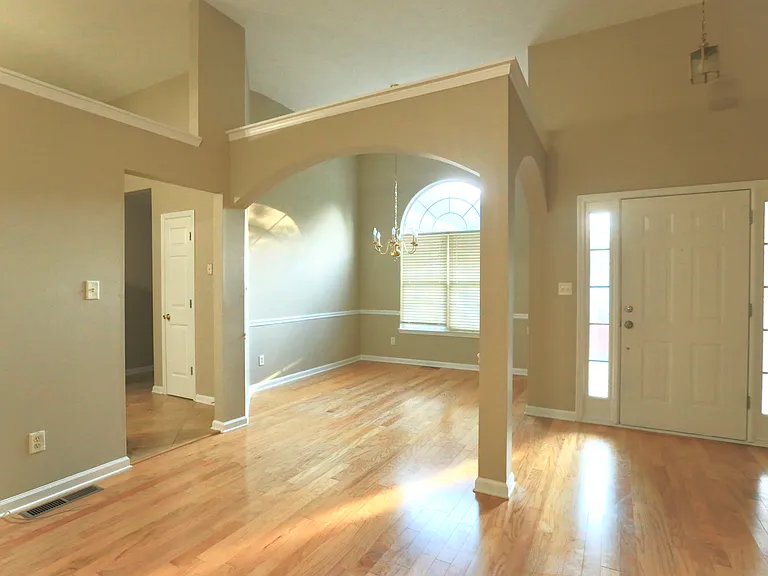 1325 Heatherton Rd — Photo 2