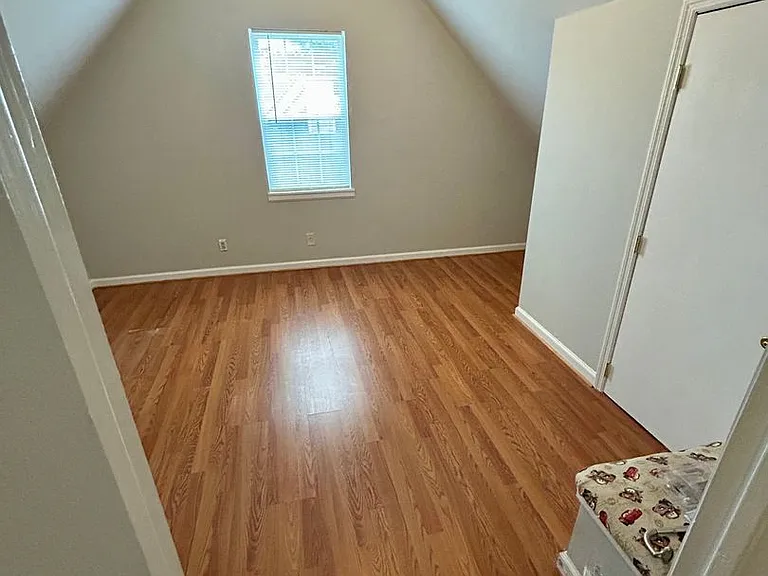 166 Bordeaux Ln — Photo 17