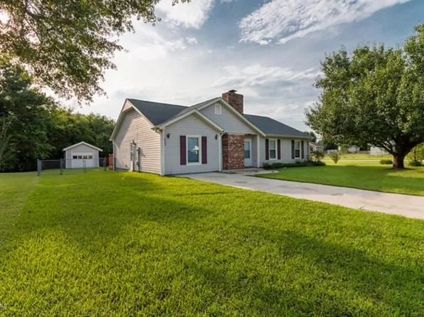 323 Quail Ridge Rd, Jacksonville, NC 28546