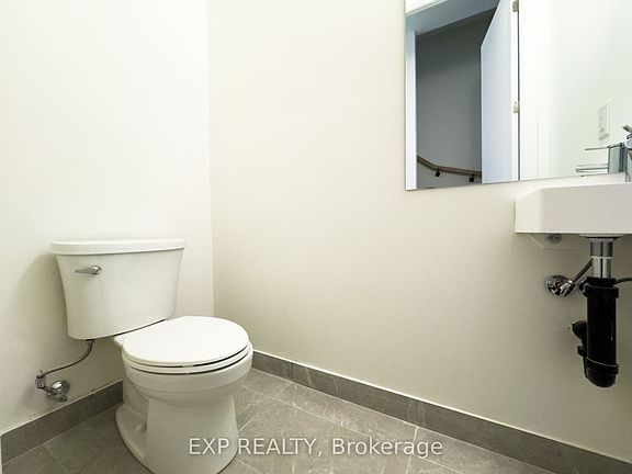 5th image of 2 Steckley House Ln #Townhouse 903