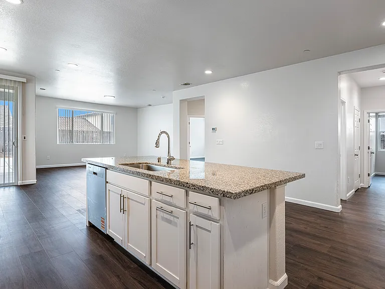 6441 W Santa Ana Ave — Photo 37