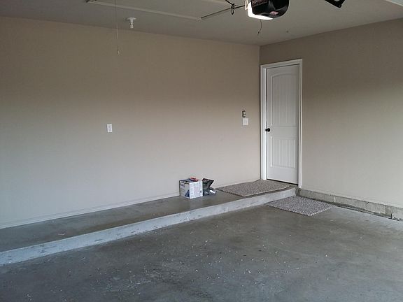 4th image of 2305 NW 199th St
