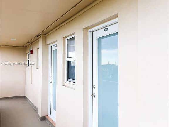 2nd image of 1175 NE Miami Gardens Dr APT 504
