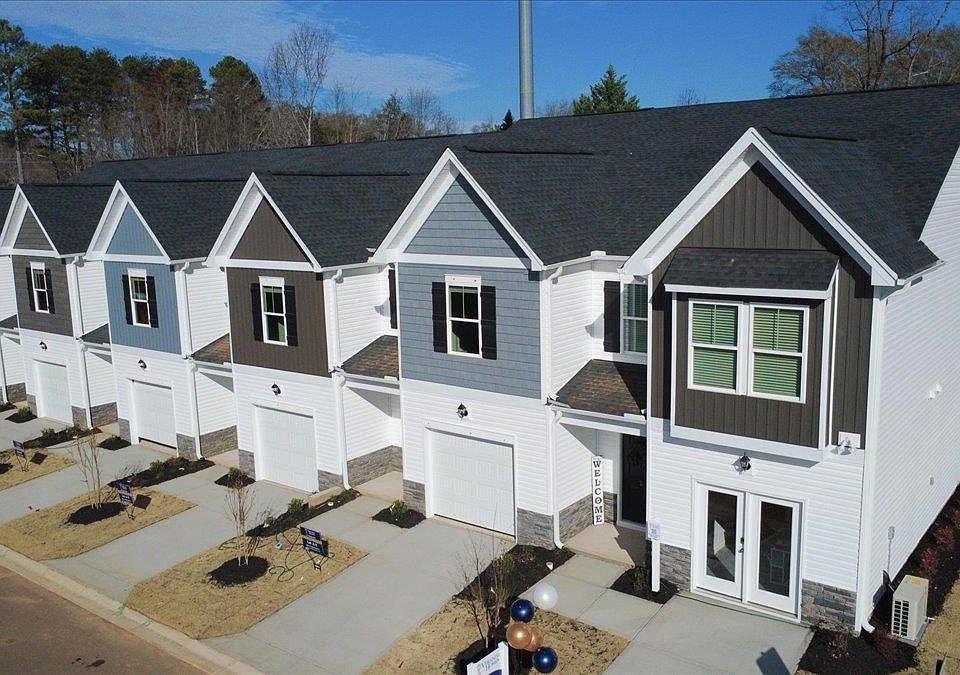 1st image of 4 Stoneview Way