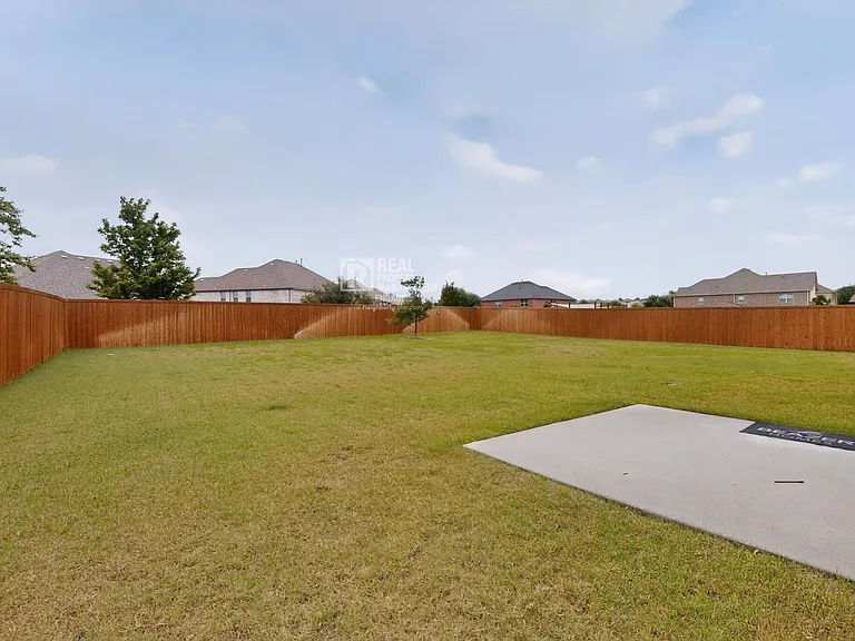 151 Darian Dr — Photo 52