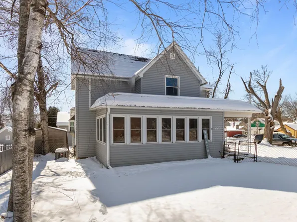 223 W 6th St, Kaukauna, WI 54130