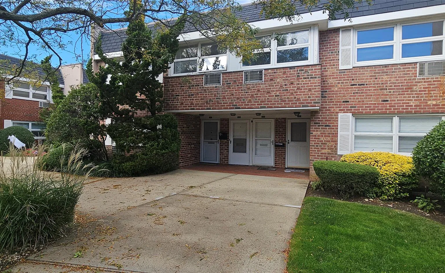 2 bed, 2.0 bath, 1110 sqft, $3,750 — Photo 1