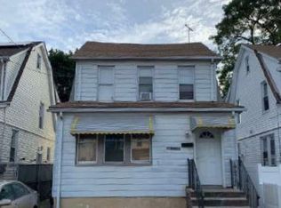 11616 203rd St, Saint Albans, NY 11412