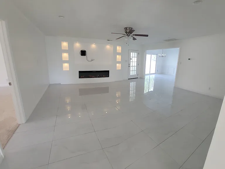 4315 Rocinta Ct — Photo 11